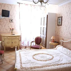 https://le-moustiers-sainte-marie.fr-provencehotel.com